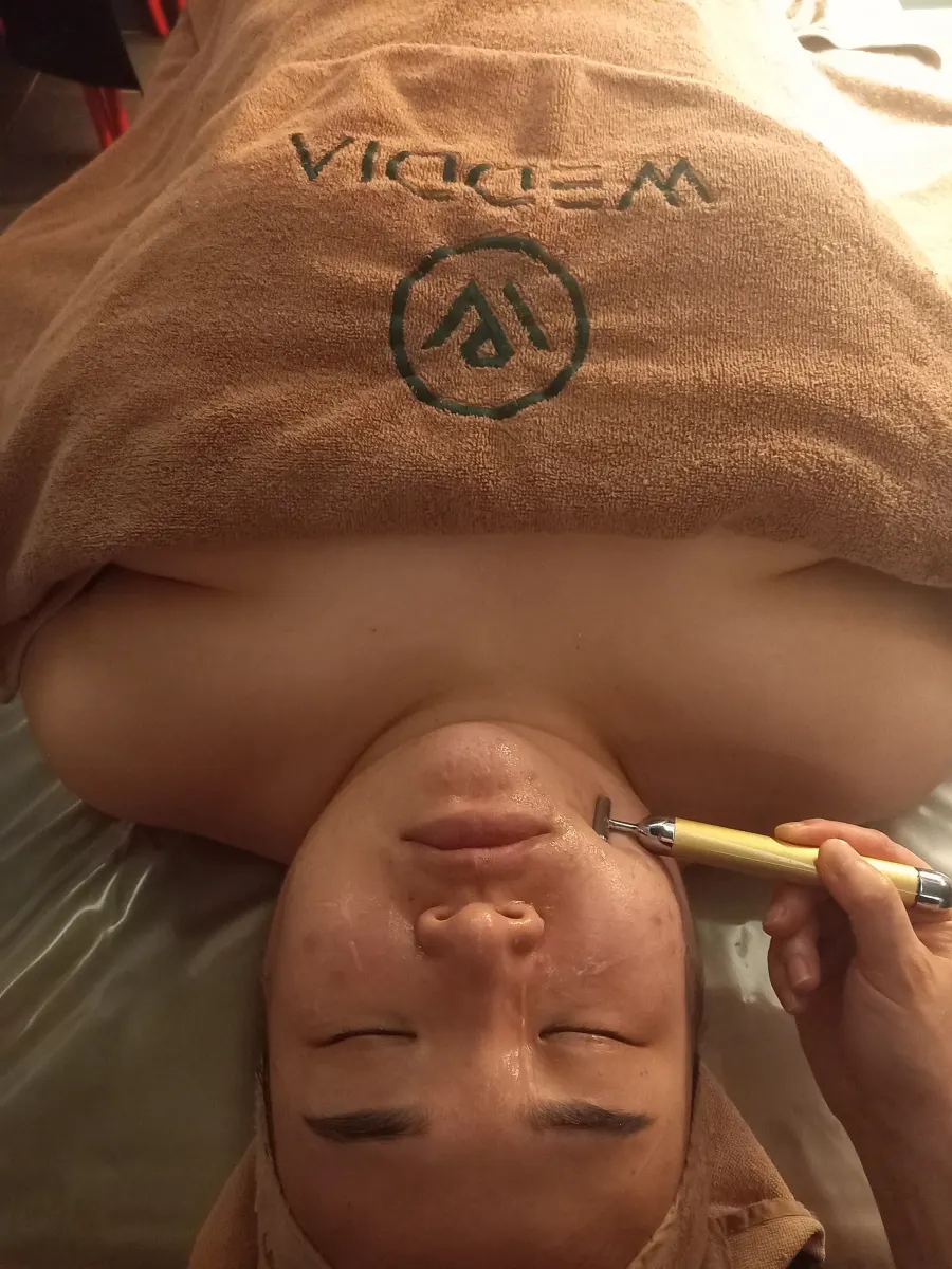 본식전 드레스라인 완성 관리 후